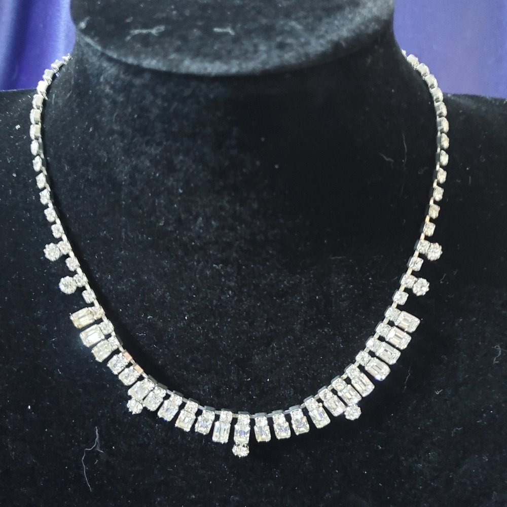 Vintage Weiss clear rhinestone necklace  16"